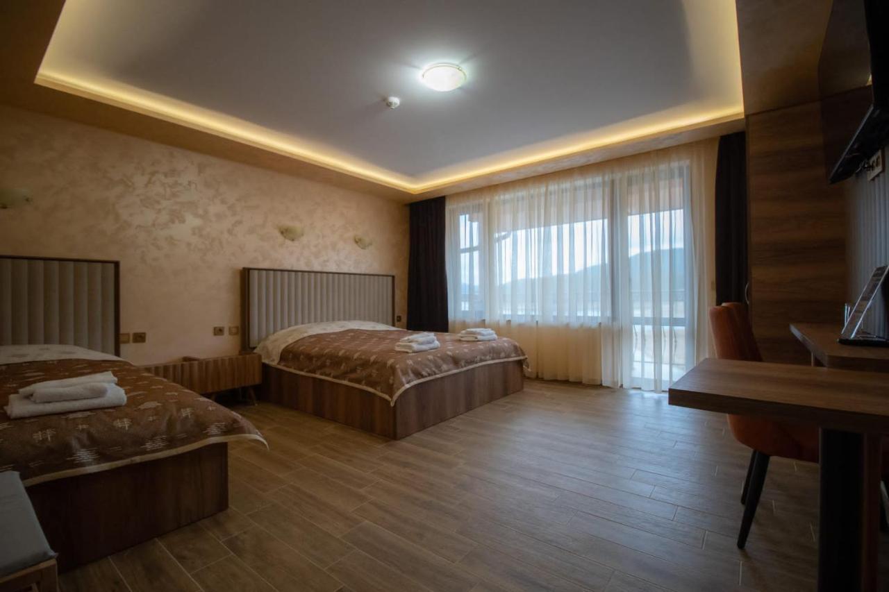 Къщи За Гости Иварос - Доспат Dospat Exterior photo